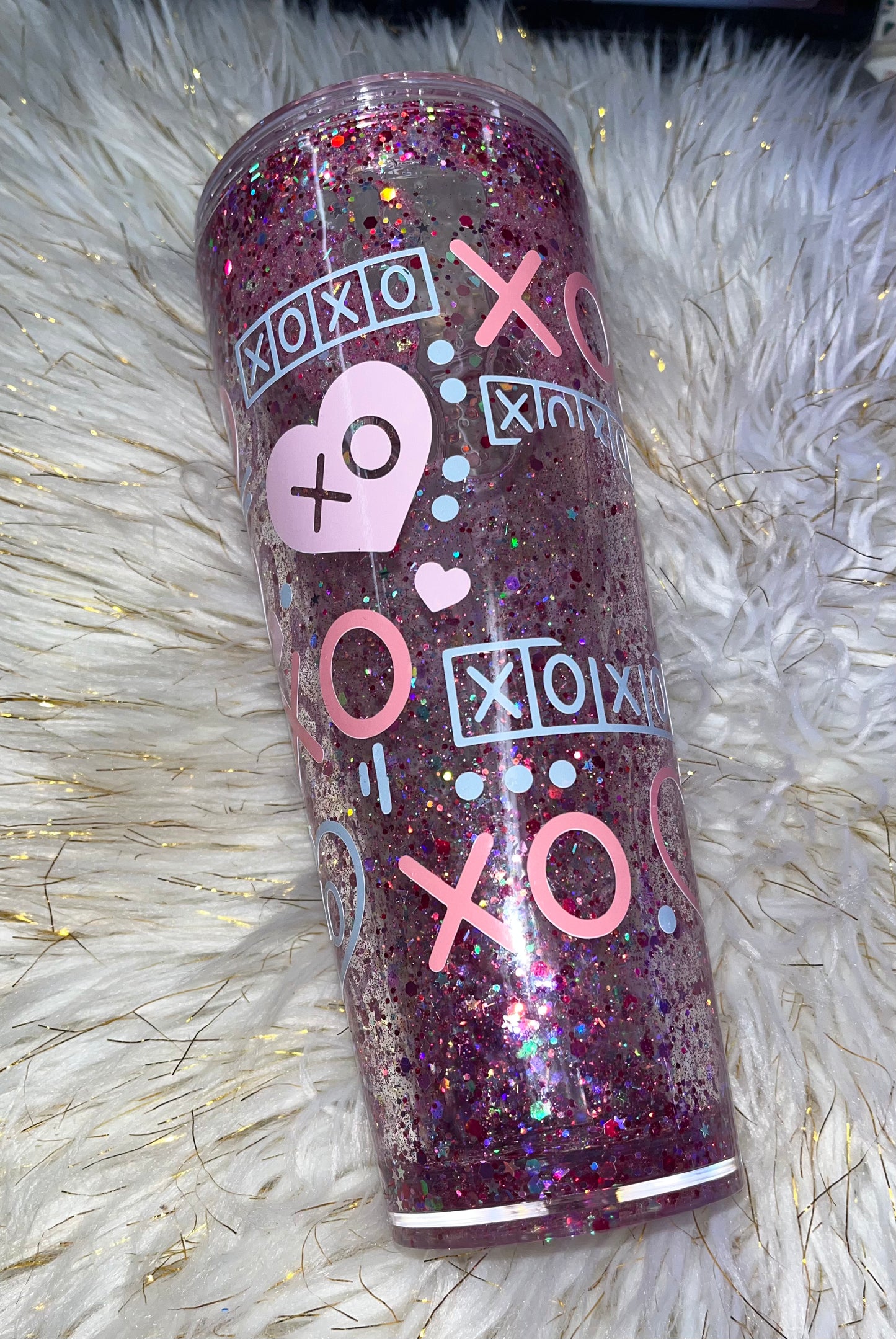 XOXO Glitter SnowGlobe Tumblers- Glitter snow glove