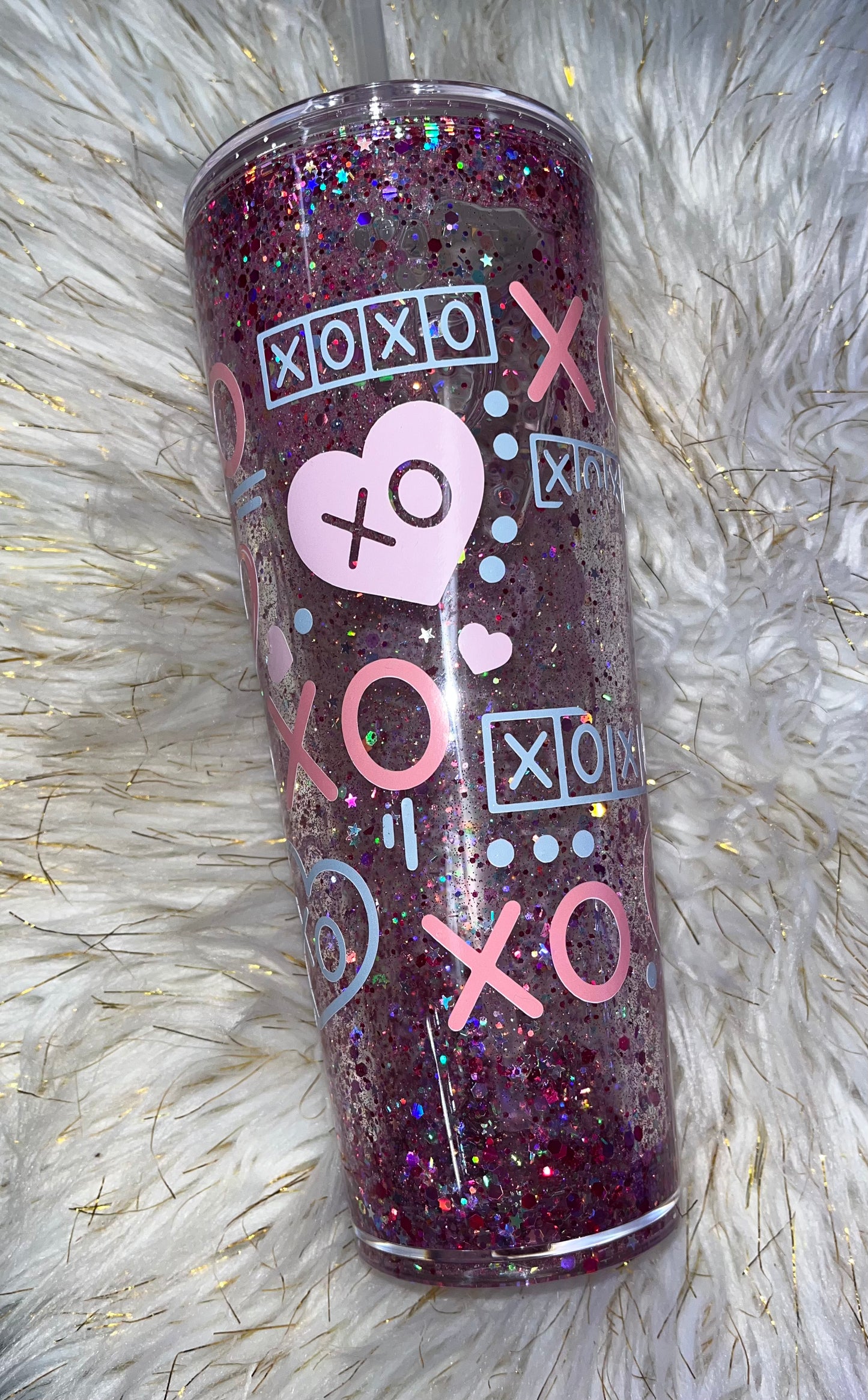 XOXO Glitter SnowGlobe Tumblers- Glitter snow glove
