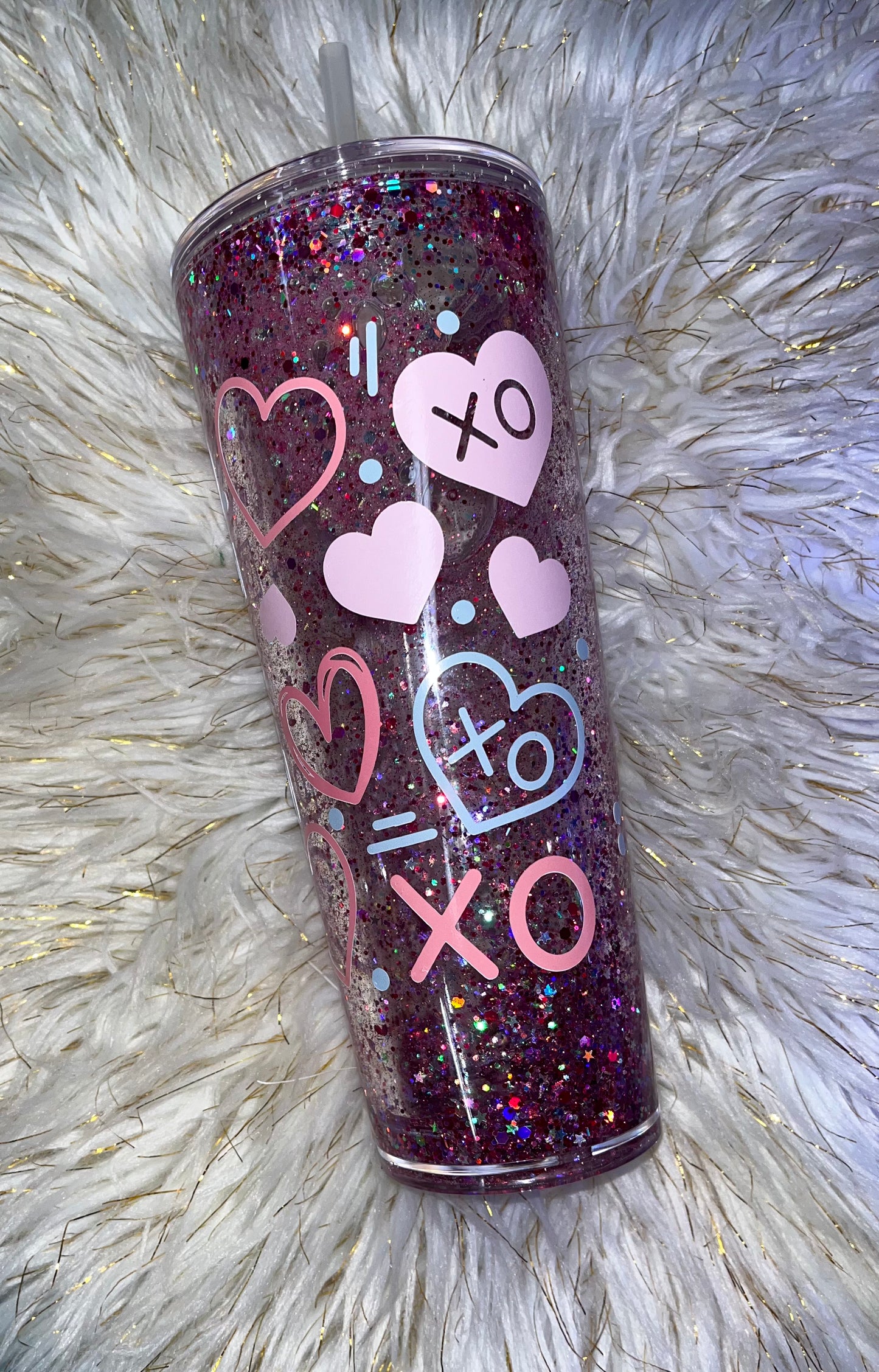 XOXO Glitter SnowGlobe Tumblers- Glitter snow glove